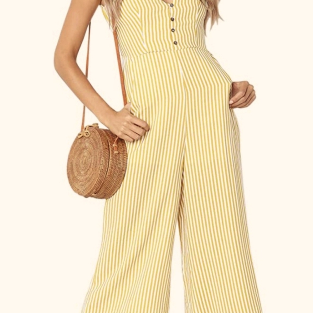 Cute yellow and white capri jumpsuit/romper. NWT.  Size M